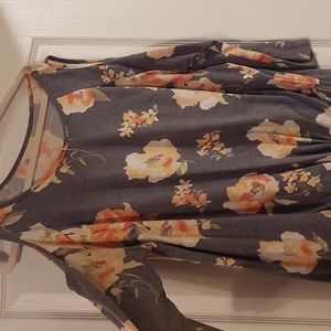 Floral cold shoulder boutique top
